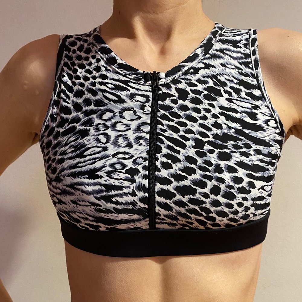 Leopard Print Sports Bra with Zip Front